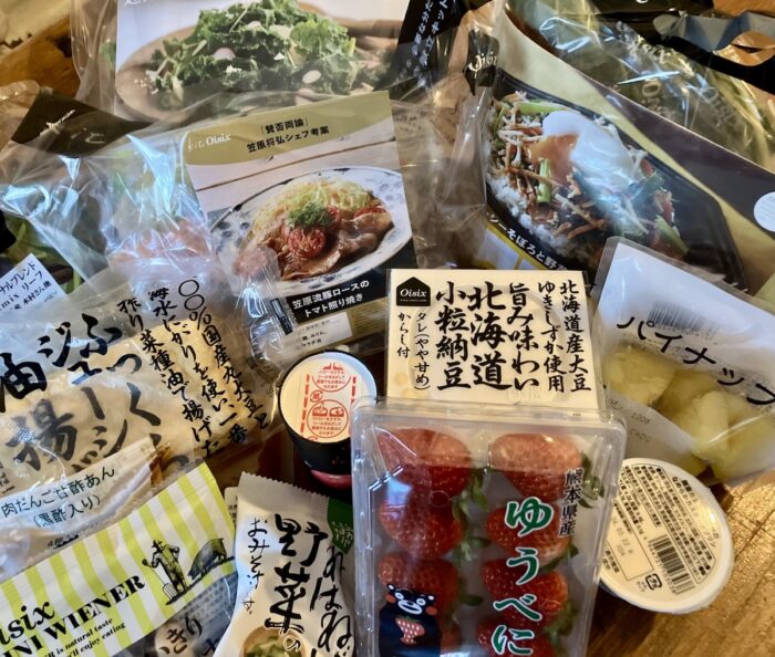 Oisix宅配で届いたミールキットと食材

