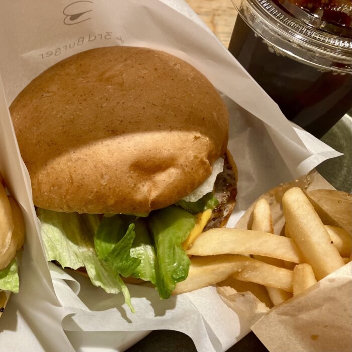ザ サードバーガー チーズバーガーセット ポテトとドリンク