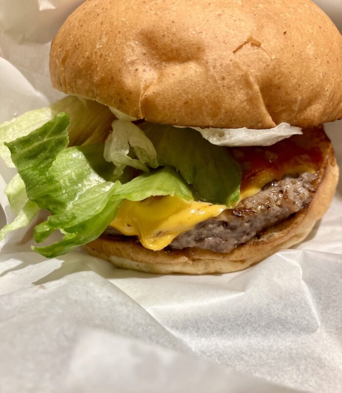 ザ サードバーガー チーズバーガー 横から見た様子