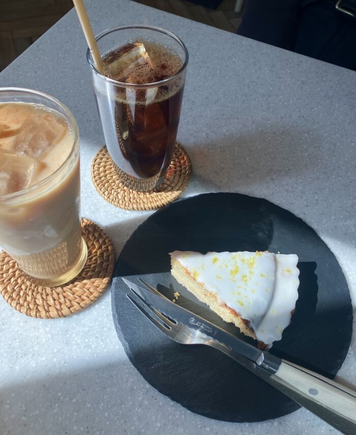 twiggy cafe アイスコーヒー アイスソイチャイ レモンタルト